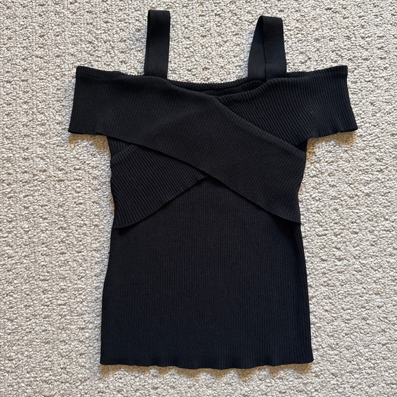 Black cold shoulder ribbed top - Picture 1 of 5